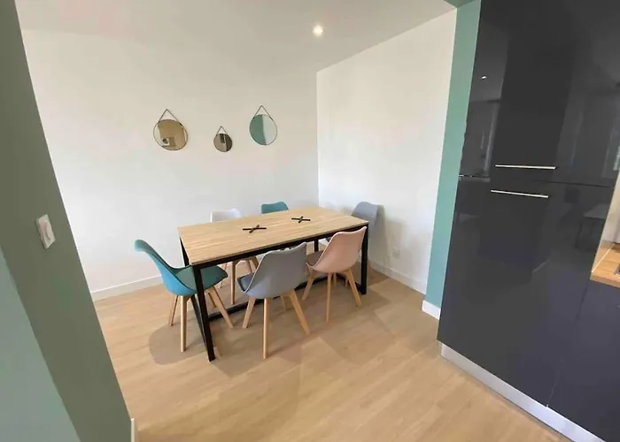 Appartement Familial, 2 Chambres, En Rdc Sur Cour